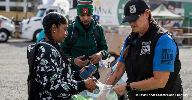 20250117_CDR_LAWildfires_SoFiStadium_020_DavidLopez_GGC