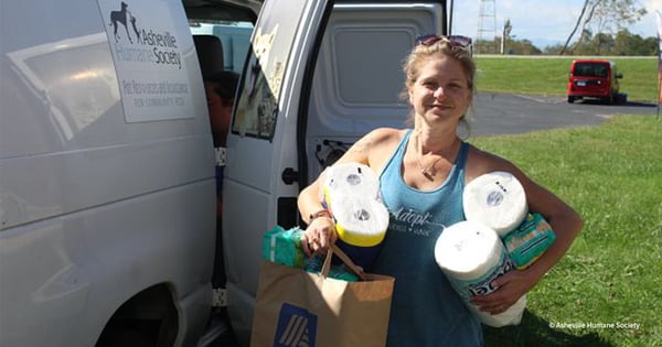 VS-Photograph_20241014_DRD_CUSA_HurricaneHelene-Milton_AHS_002_FEATURED_©AshevilleHumaneSociety