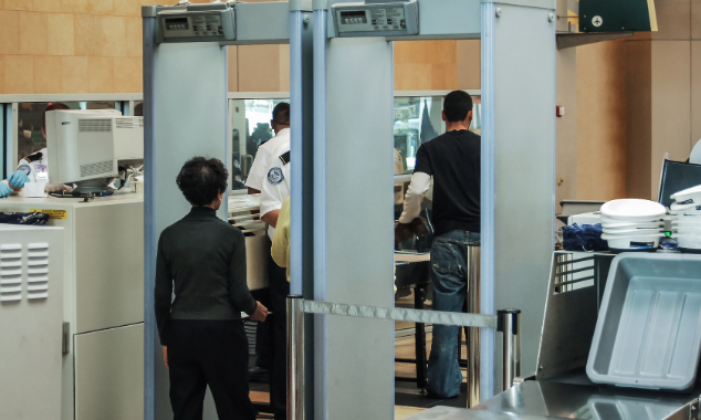 landing page images-12-tsa-workers-food