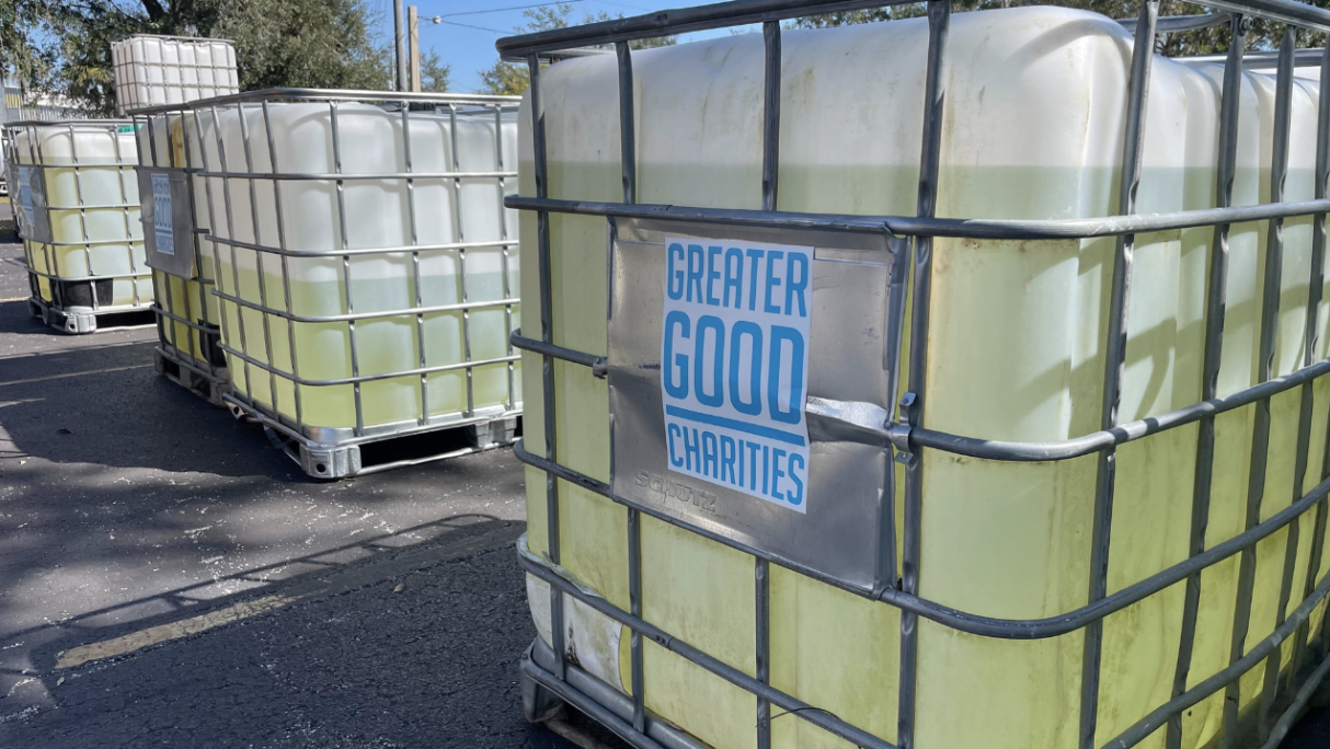 tanker-trucks-of-syrup-pollen-donated-to-beekeepers